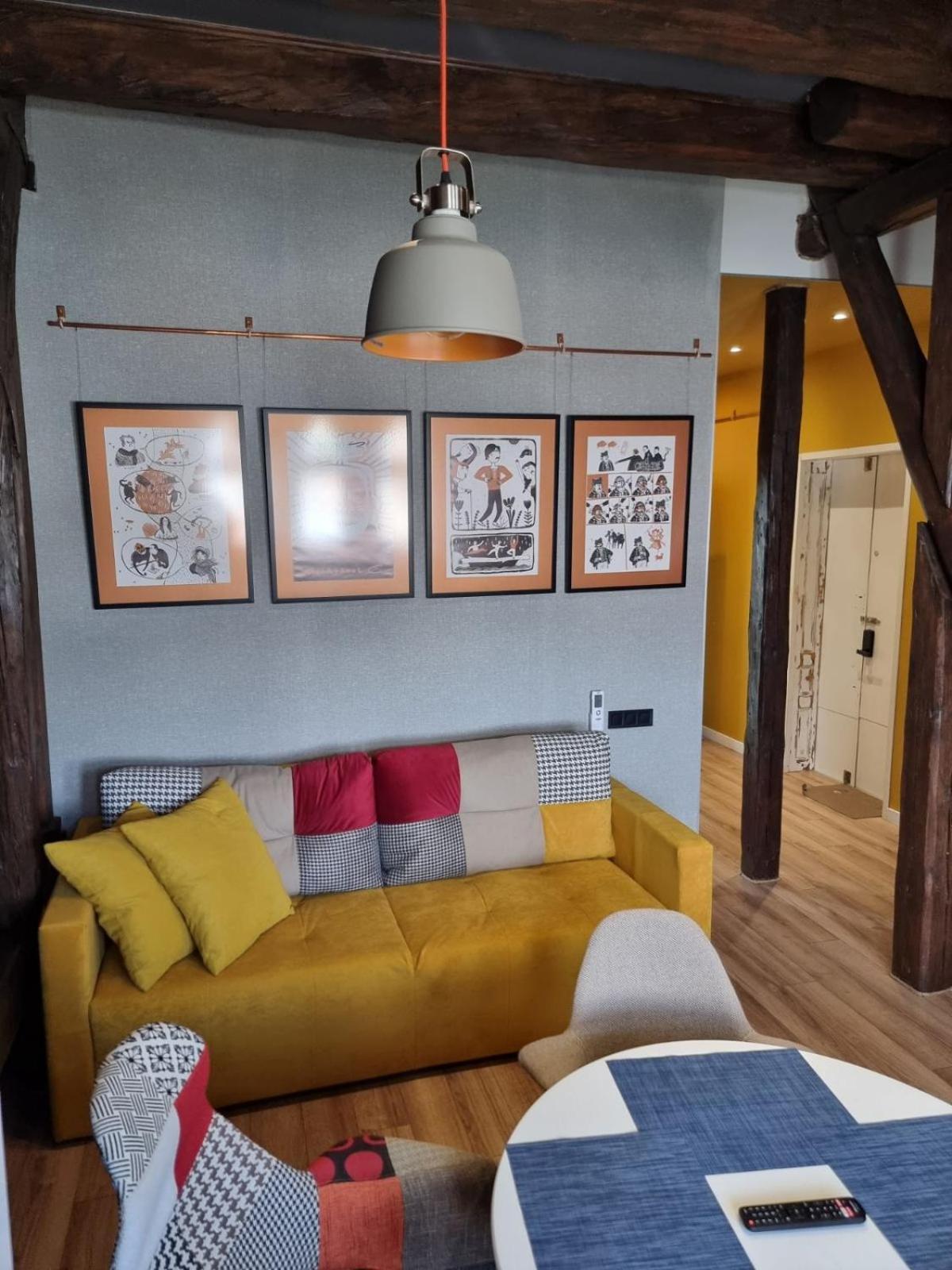 Leogrand Apartments On Kniazia Romana 6 Лвив Екстериор снимка